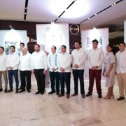 Canaive Delegación Yucatán realizó exposición para celebrar el Día de la Guayabera