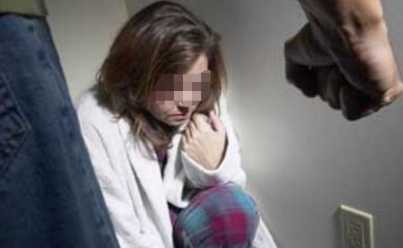 Violencia doméstica en Umán: Hombre golpea a su esposa por pedirle bajar la música