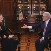 INE ordena bajar entrevista de AMLO