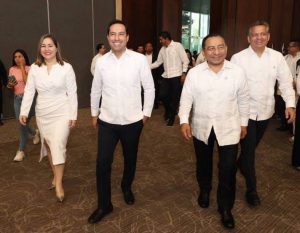 El Gobernador recordó que en Yucatán se tiene un estilo de trabajo que va más allá de ideologías y partidos políticos.
