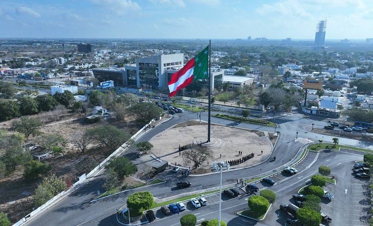 La Bandera de Yucatán vuelve a ondear como Emblema de Identidad