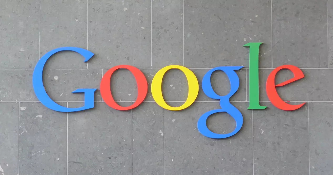 Multan a Google por millones de dólares