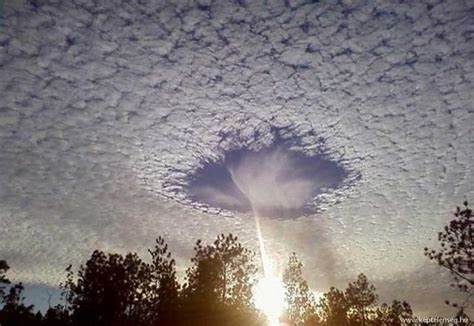 La NASA detecta extraños hoyos en las nubes