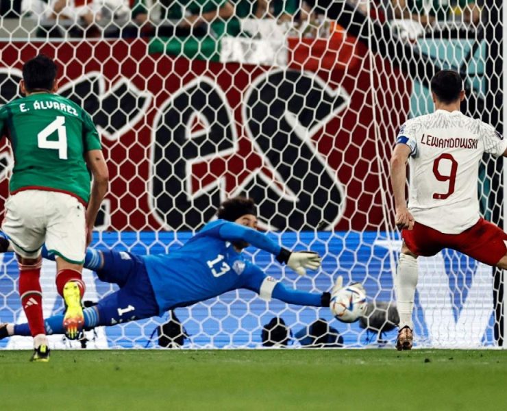 Carrera de Guillermo Ochoa como portero: éxitos y altibajos