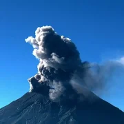 Popo se mantiene en alerta amarila
