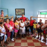 Rolando Zapata se reúne con emprendedoras de Teya y Yaxkukul