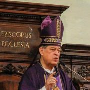 Sufre un fuerte accidente el Arzobispo de Yucatán Monseñor Gustavo Rodríguez Vega