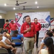 Vecinos de San Antonio Xluch reciben a Sergio Vadillo: le expusieron sus necesidades