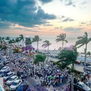 Marchan miles de campechanos