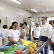 El Ayuntamiento garantiza la adecuada hidratación de las especies de los zoológicos del municipio ante las altas temperaturas