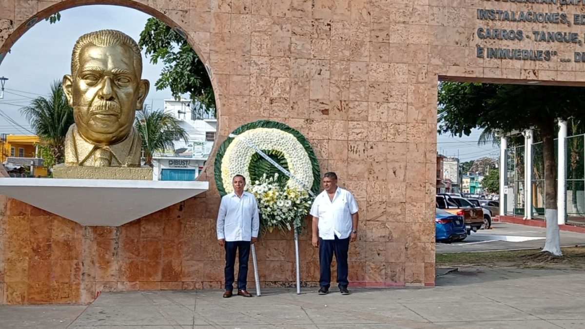 Petroleros trabajan en plataformas chatarras “bombas de tiempo”