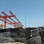 Construyen gasolinera cerca de escuela secundaria en Ciudad del Carmen