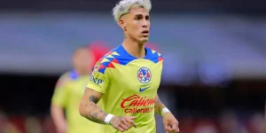 El Chicote Calderón regresó al Akron y se llevó un sonoro abucheo por parte de los aficionados de Chivas.
