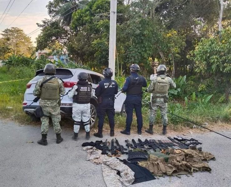 Decomisan armas y equipo táctico en carretera Comalcalco-Paraíso