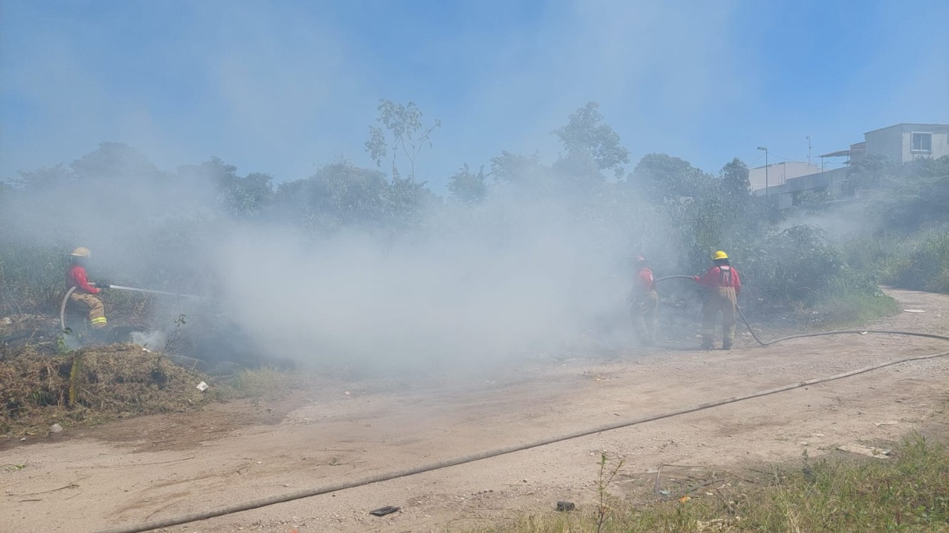 Suman 107 incendios de pastizales en Tabasco