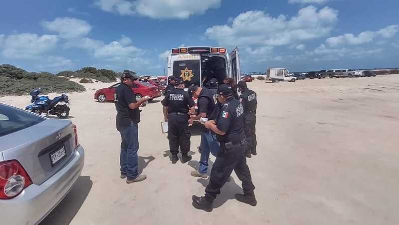 Rescatan a menores a punto de ahogarse en Chuburná Puerto