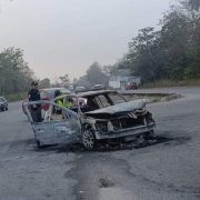 Dos vehículos fueron incendiados en el municipio de Cunduacán