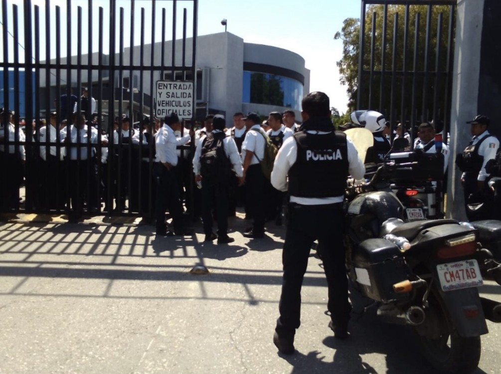 Layda solo tiene de izquierda un brazo