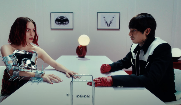 Belinda estrena ``300 noches´´ junto a Natanael Cano. ¿Indirecta a Nodal?