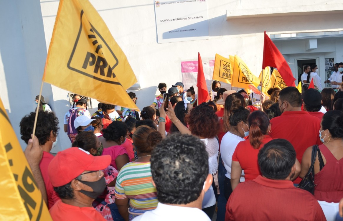 Padilla Sierra dejó el Comité Directivo Municipal del PRD de Ciudad del Carmen