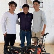 Crean una moto que funciona con agua