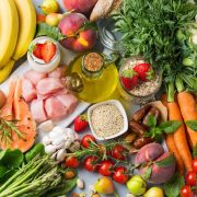 Cinco alimentos que debes evitar para tener una vida larga y sana