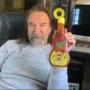 El Buki lanzó una salsa picante