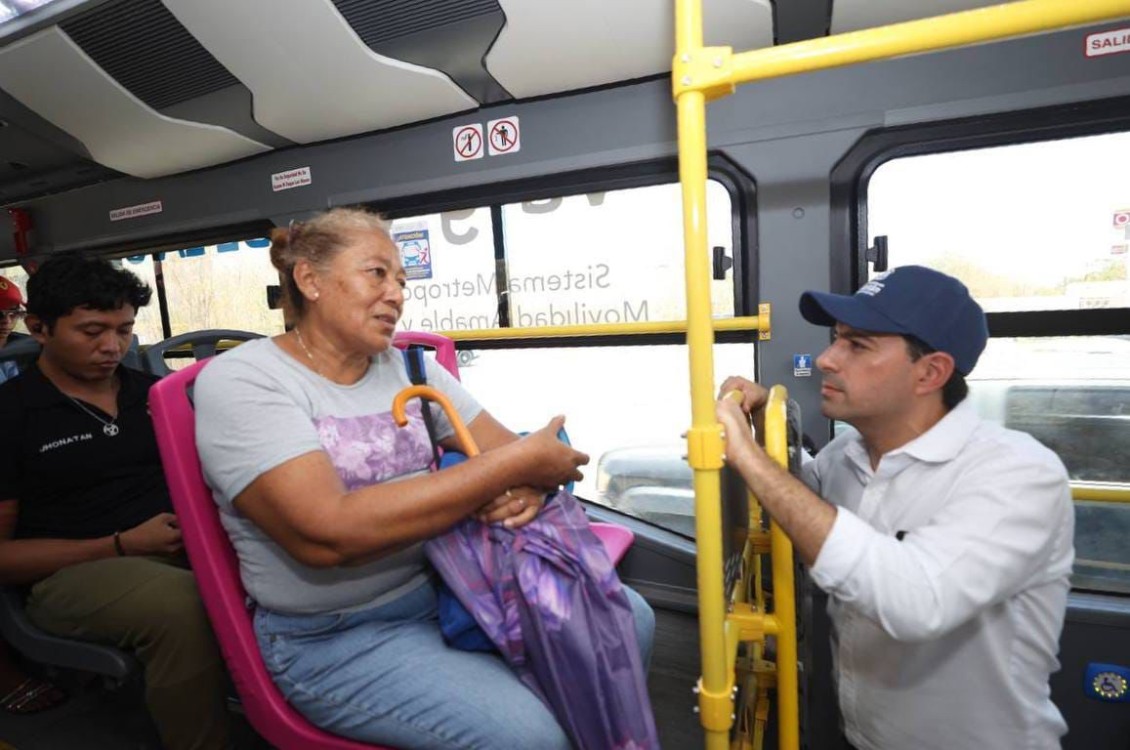 El Gobernador Mauricio Vila Dosal supervisó este día el funcionamiento y los beneficios de las rutas del Sistema de Transporte Va y Ven