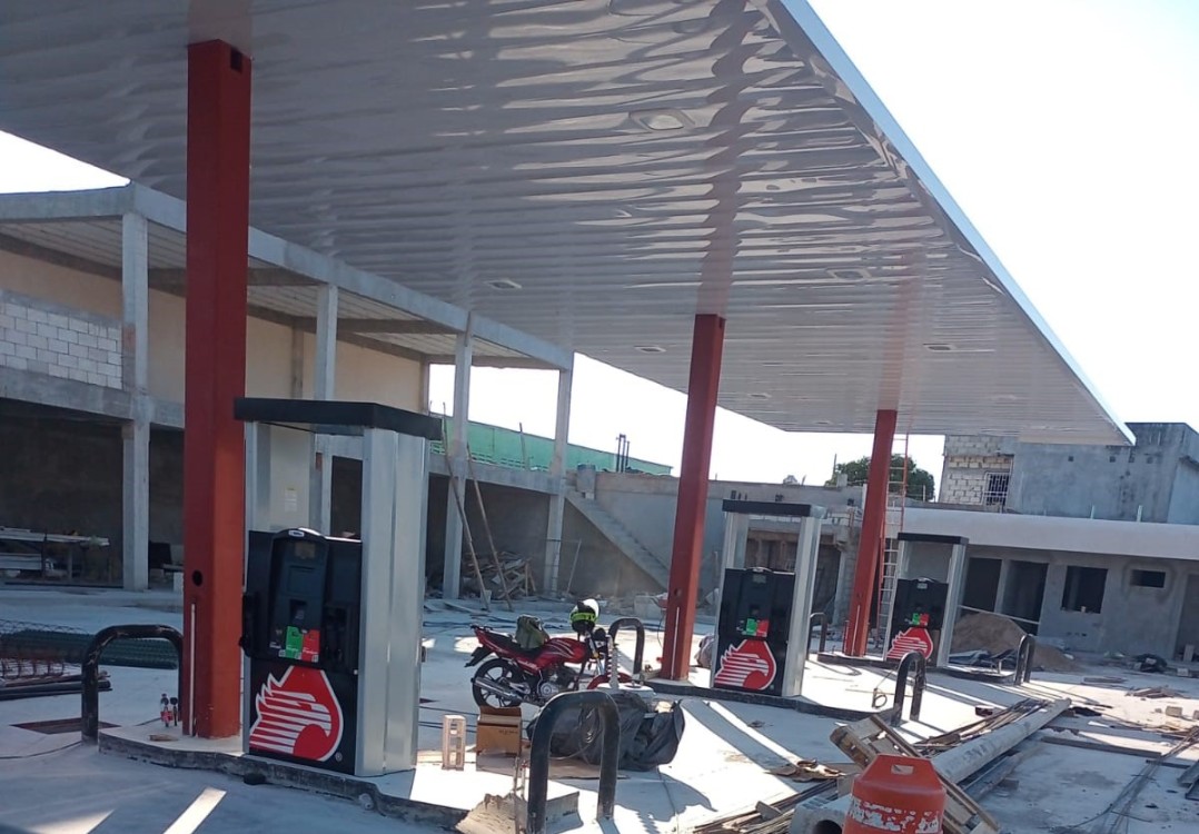 Suspensión de la gasolinera por incumplimiento al proceso de construcción