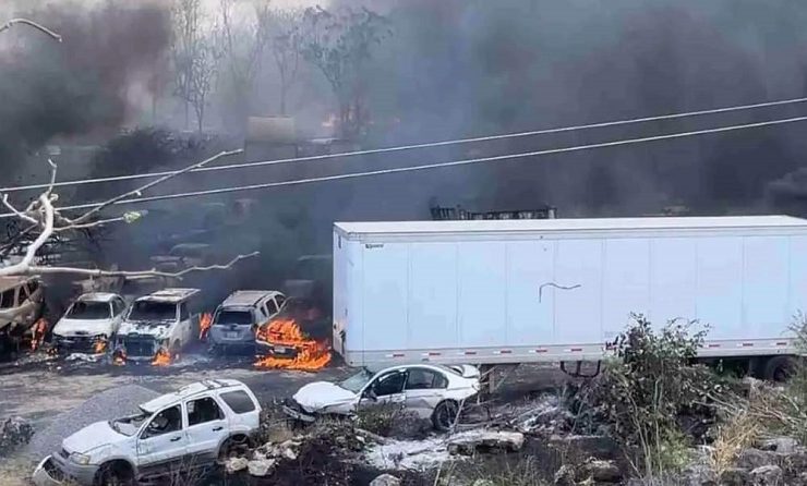 Incendio en el corralón en Veracruz más de 300 autos fueron afectados