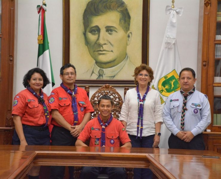 Joven escultista es “Gobernador de Yucatán” por un día