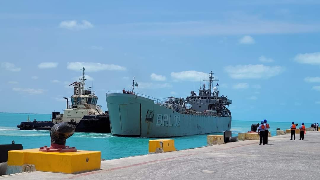 Buque ARM Isla Holbox (BAL-02), llegó a Progreso con los 34 connacionales