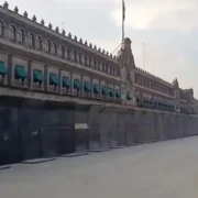 Palacio Nacional blindado ante protestas por Ayotzinapa