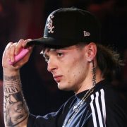 Ya se sabe la identidad de la mujer que acompañó a Peso Pluma en Coachella