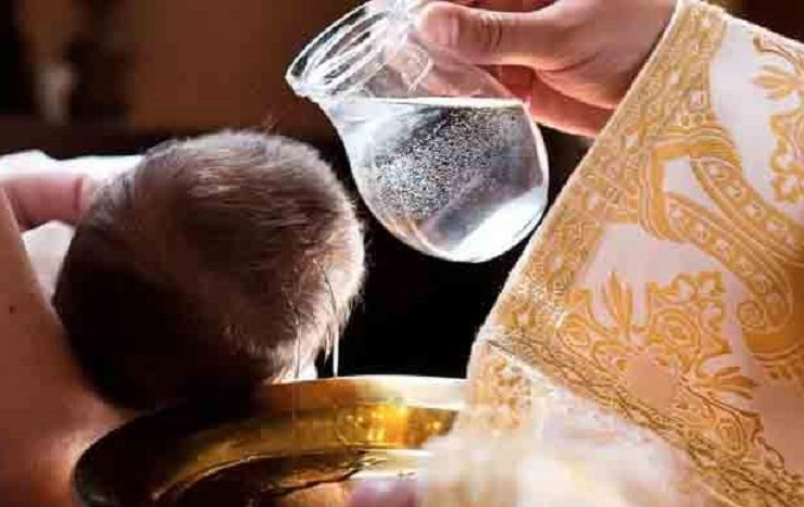 Récord de bautizos durante la Pascua 2024 en Francia