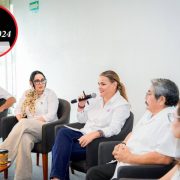 Cecilia Patrón presenta plan “Una sola Mérida” ante profesionales