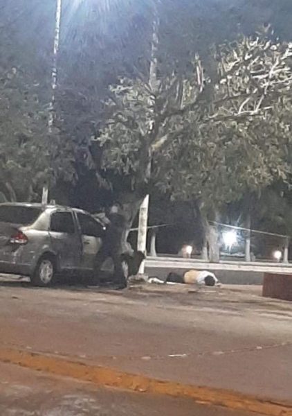 Se estrelló contra un poste