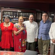 Abogados mexicanos denuncian al presidente ecuatoriano por presuntos delitos en el asalto a la embajada de México en Quito