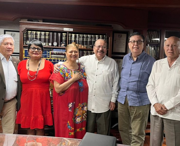 Abogados mexicanos denuncian al presidente ecuatoriano por presuntos delitos en el asalto a la embajada de México en Quito