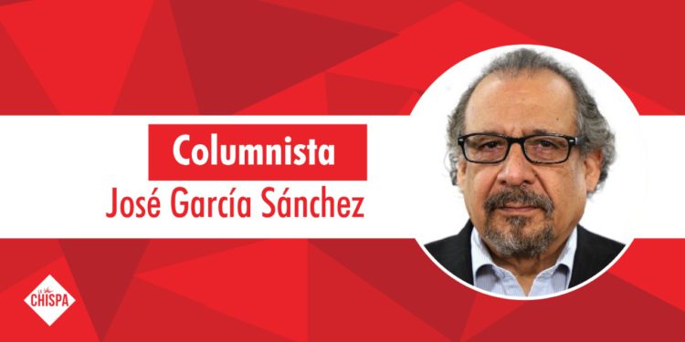 Burócratas en el pasado, hoy expertos