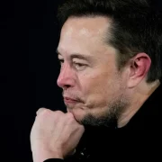 Elon Musk está en pleito con Brasil