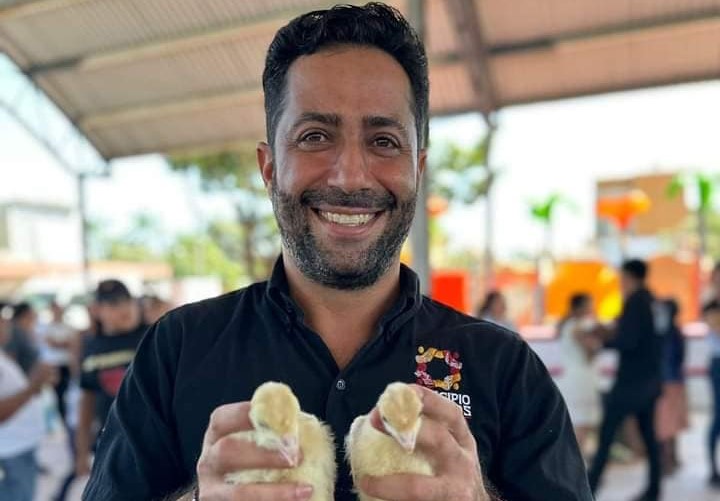 Pablo Lazarus continúa violando la ley electoral