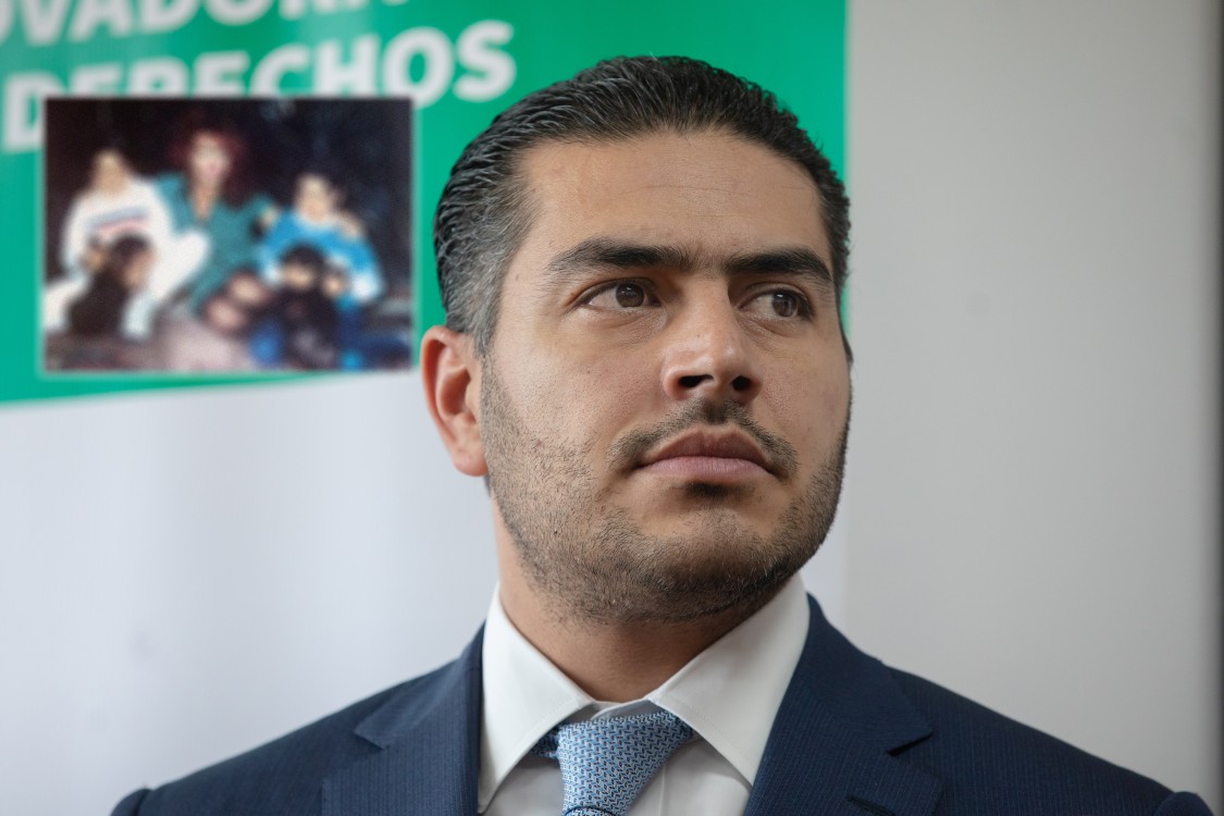 María Sorté comparte foto inédita de Omar García Harfuch en el Día de las Madres