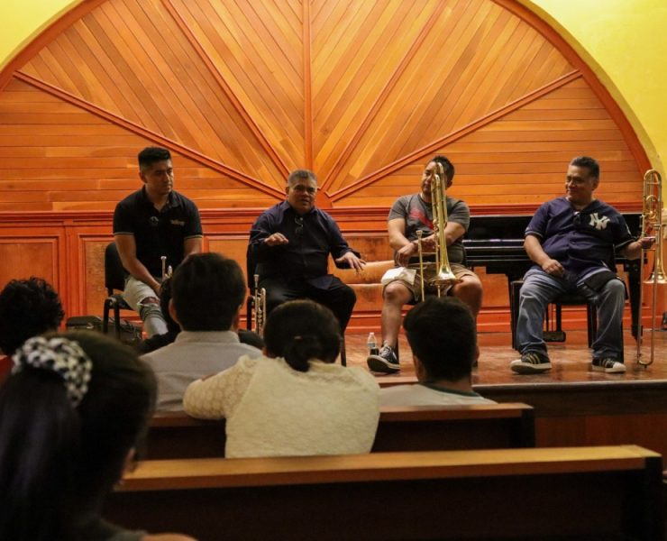 Imparten integrantes de los Ángeles