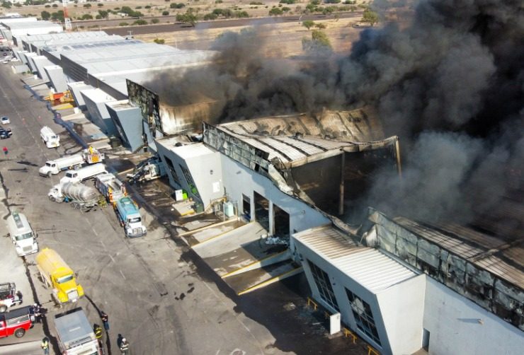 Incendio Devastador en Parque Industrial Pyme Afecta a Empresa de Dispositivos Médicos en Querétaro