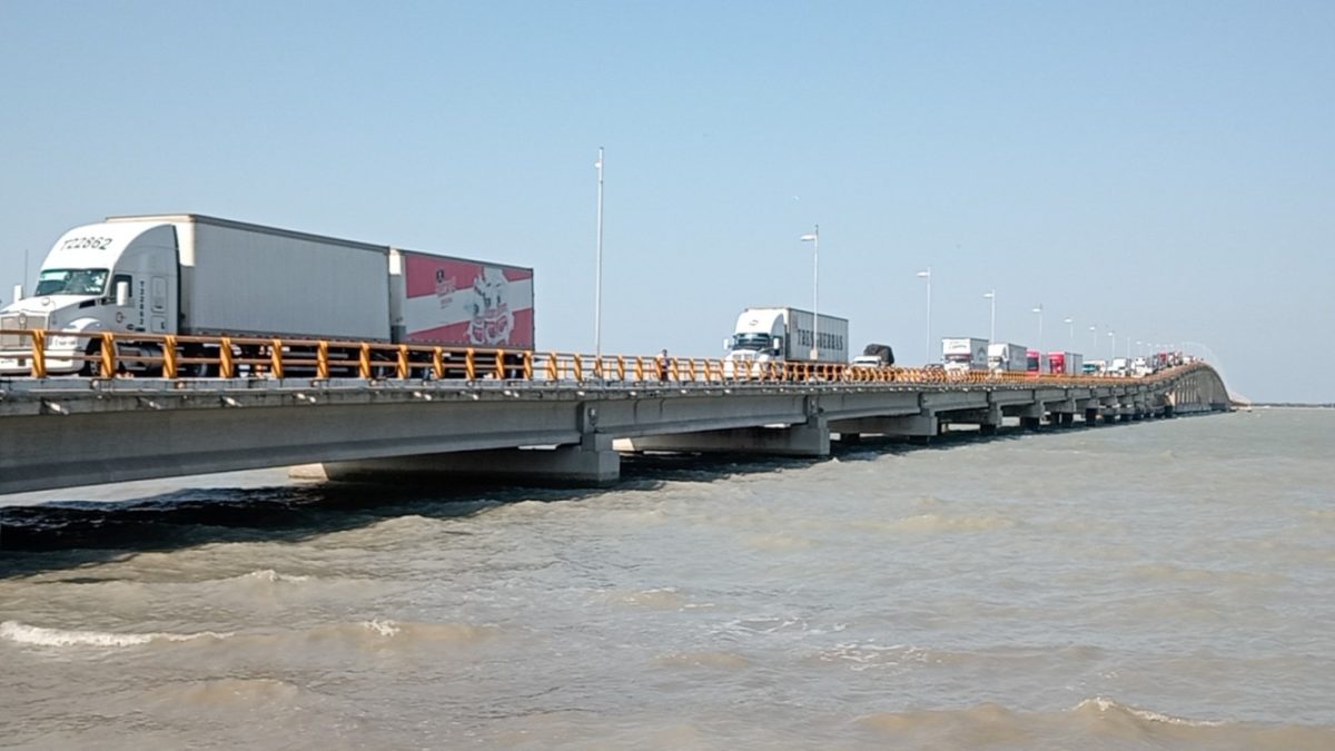 Bloqueo de carretera en San Antonio Cárdenas por más de 6 horas