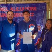 Joven beisbolista Yucateco firma con por los Cachorros de Chicago