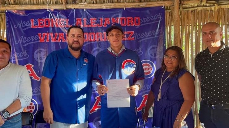 Joven beisbolista Yucateco firma con por los Cachorros de Chicago