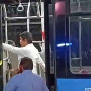 Valiente operador del Va y Ven defiende a mujeres que estaban siendo acosadas