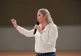 La Senadora de MORENA por Yucatán, señaló que el inmoral pago de escoltas del ex gobernador, será costeado por los yucatecos.
